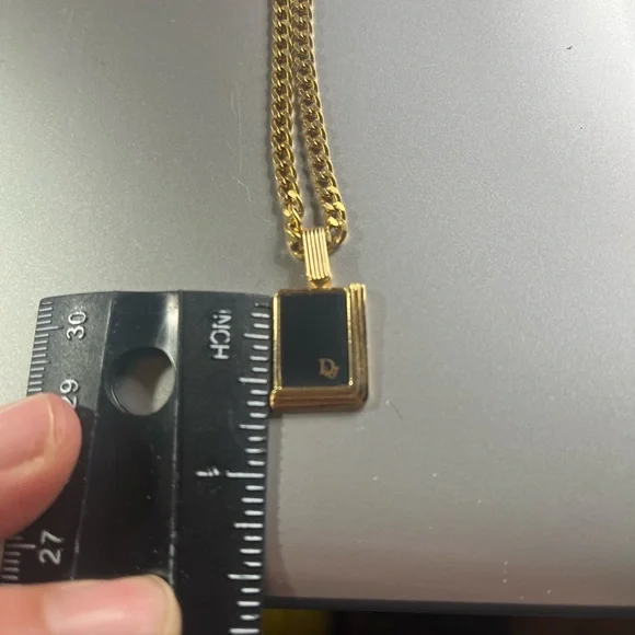 Christian Dior Logo-Pendant Chain Necklace - Picture 7 of 7